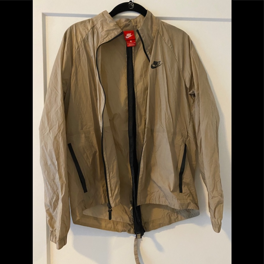 Nike Windbreaker Jacket - Size S